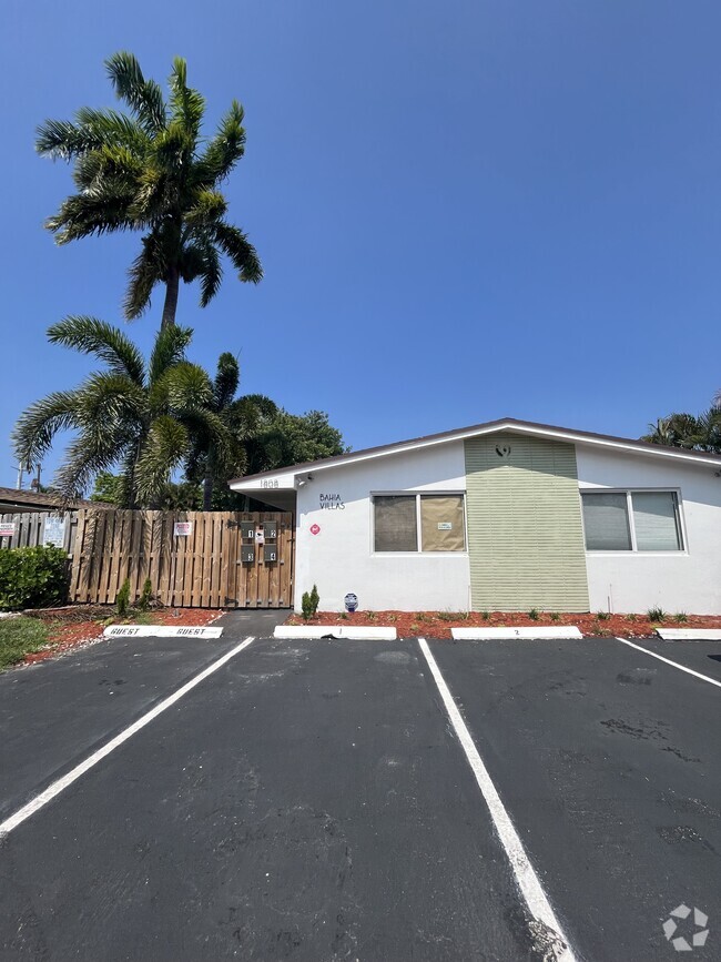Building Photo - 1808 NE 11th Ave Unit Bahia Villas Rental