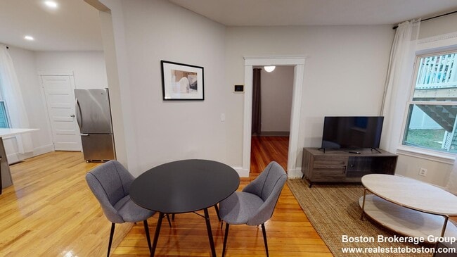 Photo - 19 Sudan St Unit #1