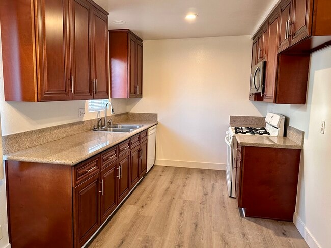 Photo - 3242 Fairesta St Condo Unit 5