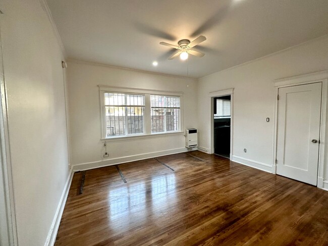 Building Photo - EBA Rental