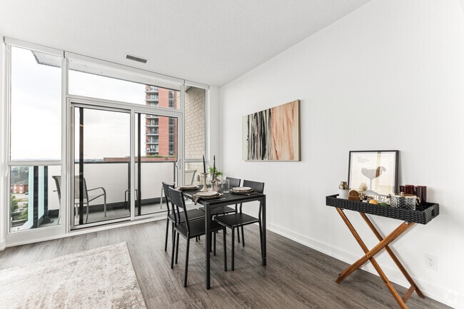2BR, 2BA - 710SF - Dining Room