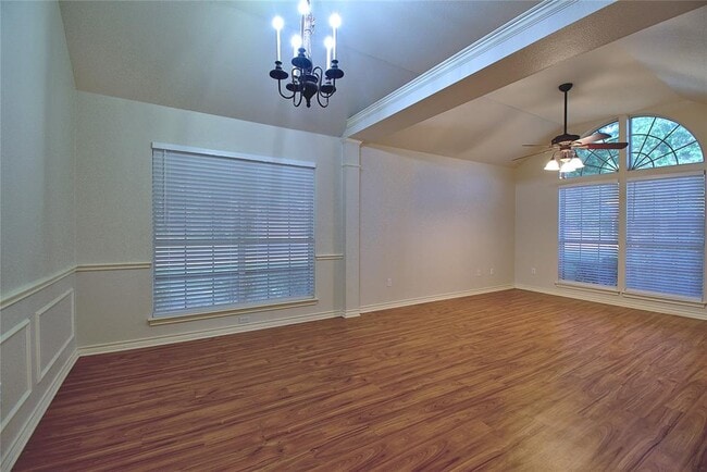 Photo - 101 Pecan Vista Ln