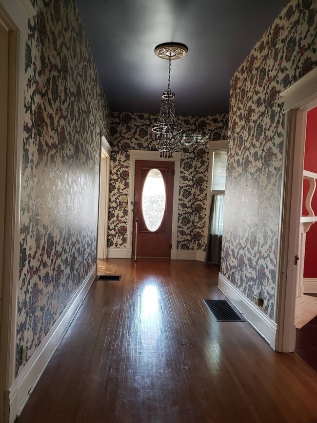 Photo - 214 North Main Street