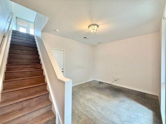 Photo - **OFFERING WAIVED APPLICATION FEES** Premi...