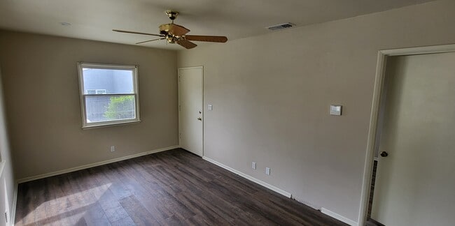 Photo - 154 Madeline Dr Unit Back