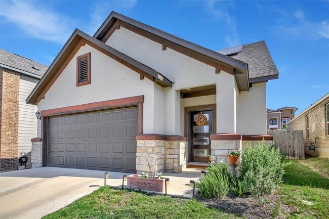 Photo - 305 Satsuma Dr