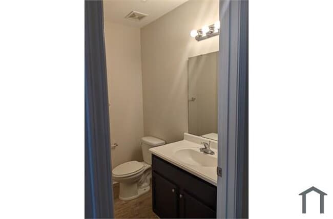 5229 Woodbrier St Unit 504