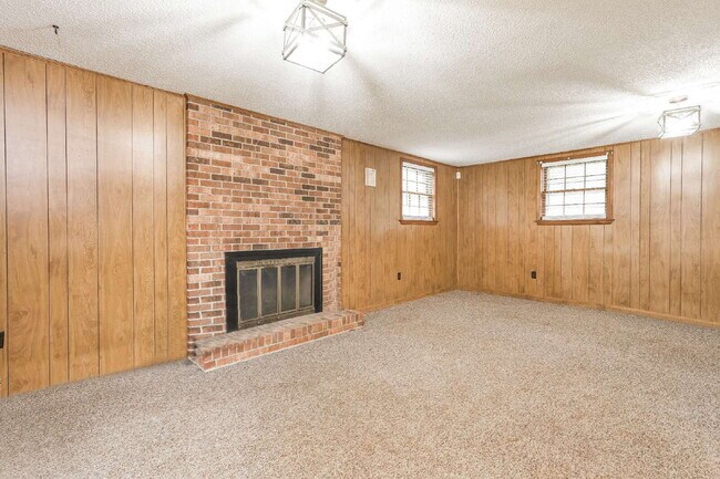 Photo - 3-Bed Plus 2 Bonus Rooms with Large Yard!