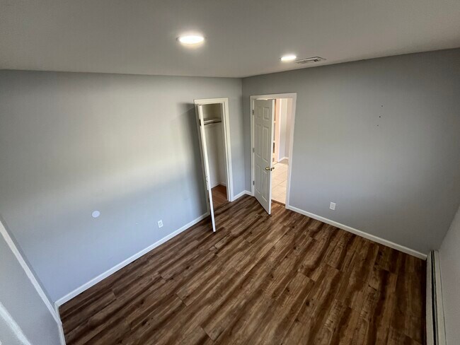 Photo - 33 Country Greens Dr Unit 1