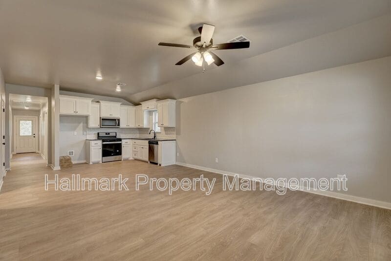 Photo - 613 Juniper St Casa