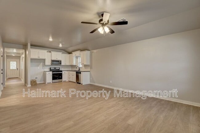Building Photo - 613 Juniper St Rental
