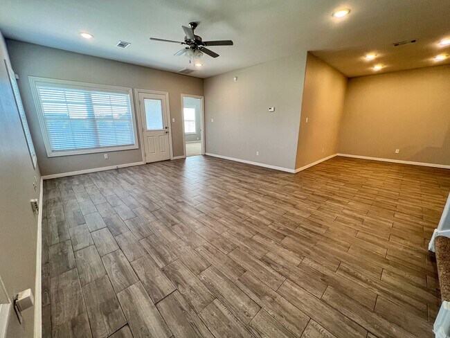 Photo - 6705 MARIBETTE RD