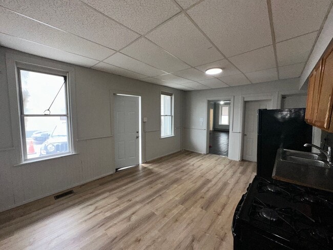 Photo - 37 N Franklin St Unit APT# 1