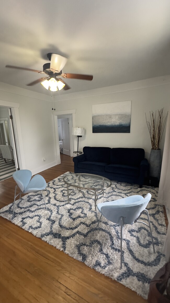 Building Photo - 1524 S Ringo St Unit Upper Rental