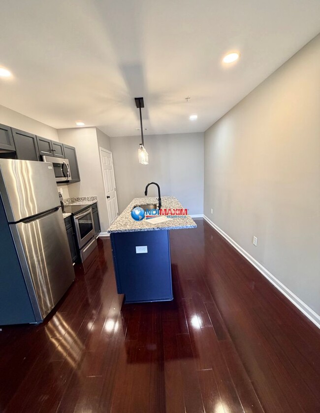 Photo - 147 N Main St Unit B