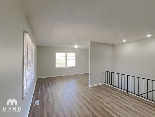 Photo - 3672 Stanford Cir