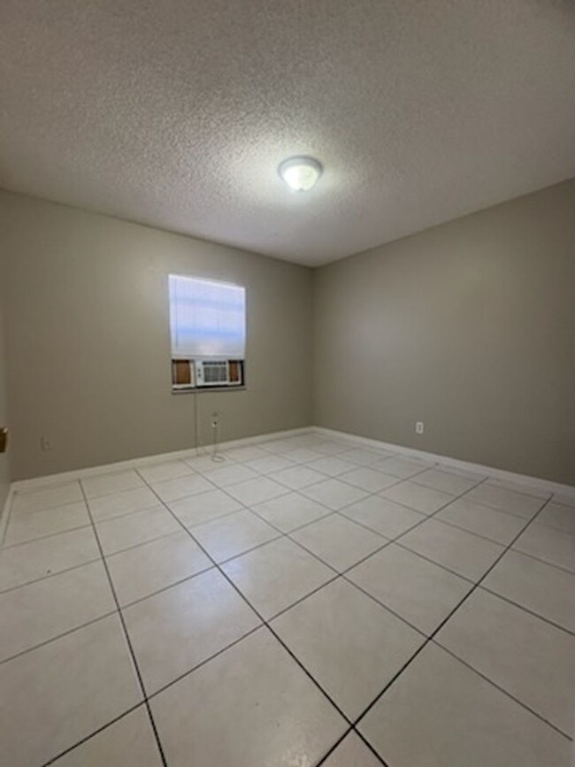 Photo - 3080 St Paul Dr House