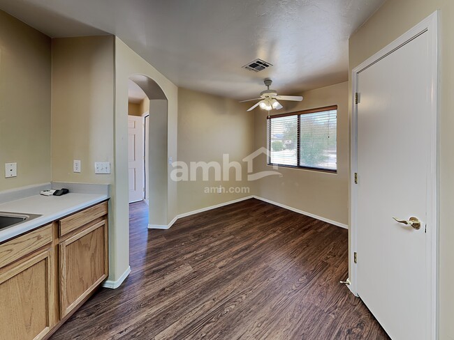 Photo - 5556 S Desert Redbud Dr