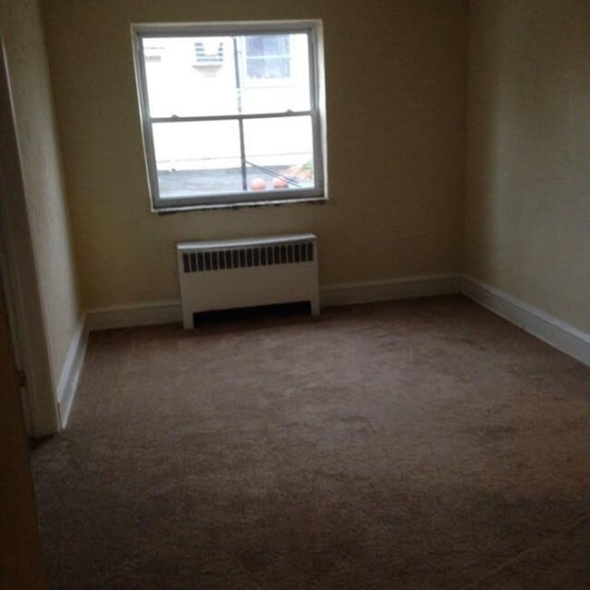 Photo - 1742 Easton Rd Unit B