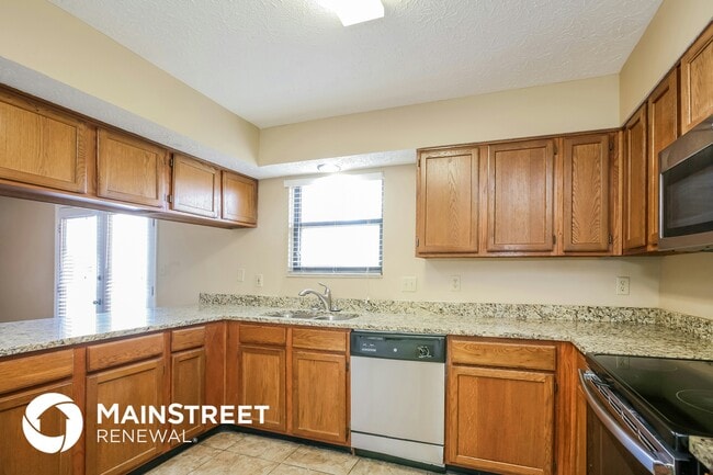 Photo - 1663 Rogers Cir