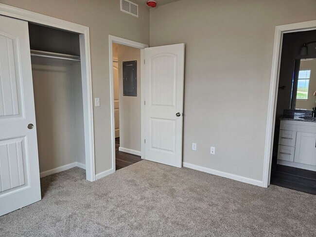 1615 Richard Martin Dr Unit 102