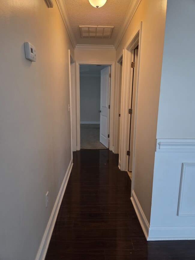 Photo - 1110 Creekside Cir