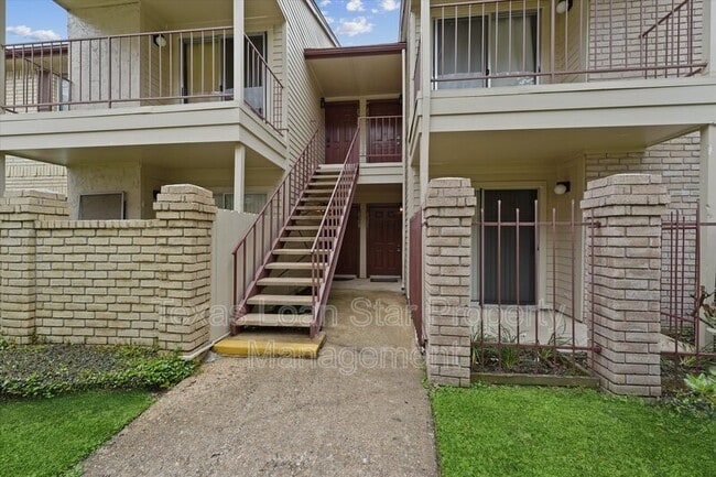 Building Photo - 2120 El Paseo St Unit 2509