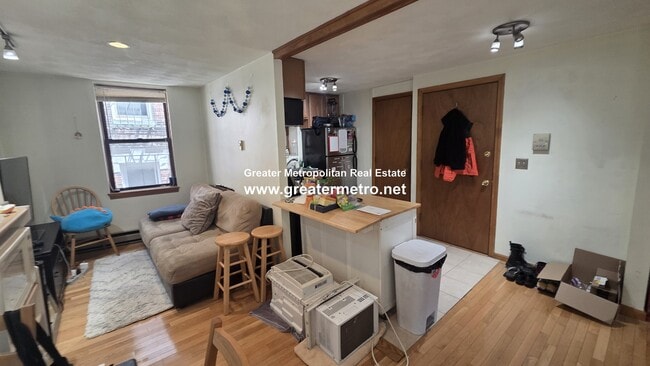 Photo - 183 Endicott St Unit 3