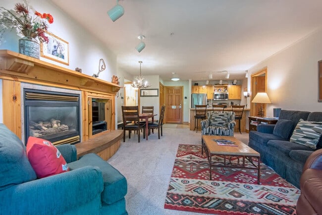 Building Photo - 2740 Shadowmoon Ln