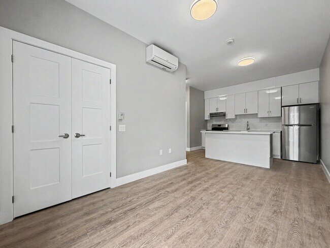 Photo - 199 Pine St Unit 6