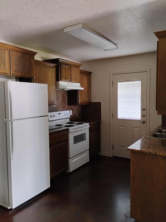 Photo - 102 1/2 Surrey Ln 200 B