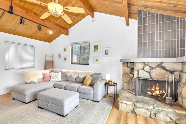 355 Mullins Dr
