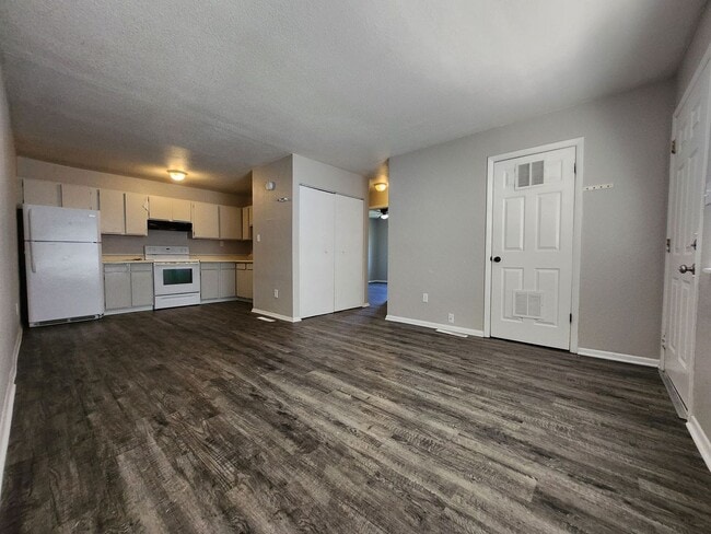 Photo - 4307 Ericson Dr Unit 4