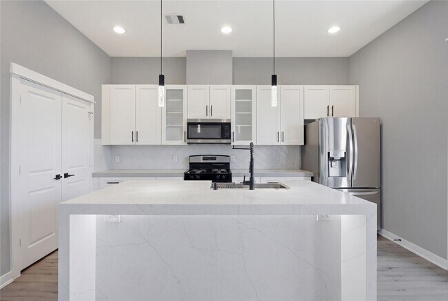 Photo - 6728 Parker Grv Ln