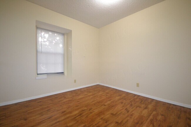 Photo - Buffalo Apartments (Bison Terrace) Unit 202