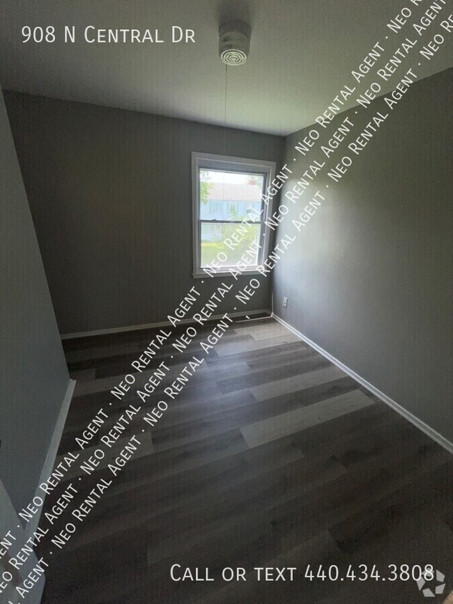 Building Photo - 908 N Central Dr Rental
