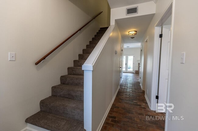 Photo - 359 S Mobile St