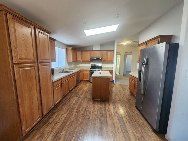 Photo - Sunmore Estates Large 3 Bedroom 2 bath Home