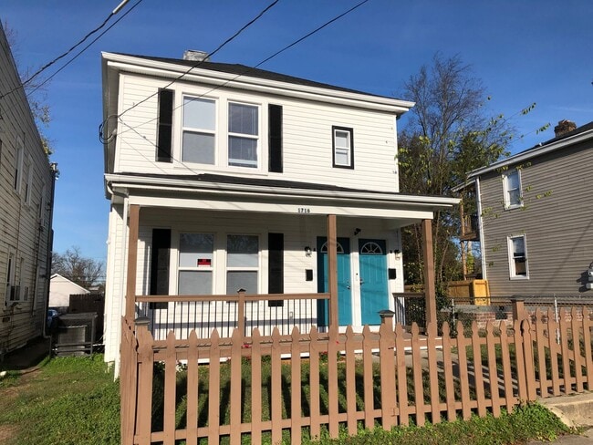 Building Photo - Renovated Duplex Unit 1716 N. 20th Street  A
