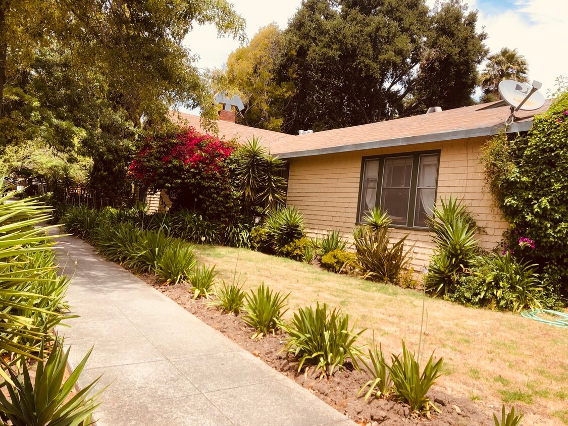 Photo - 971 Cowper St (Palo Alto, CA)