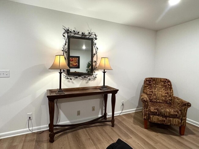 Photo - 1305 9th St W