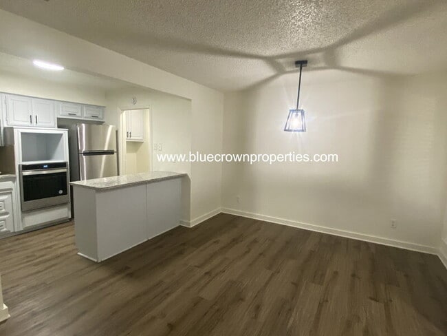 Photo - 1916 Spindletop Dr