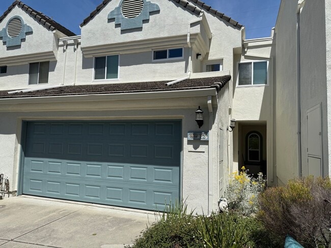 Gorgeous 3 bedroom 2.5 bath 2 story Townho... - Gorgeous 3 bedroom 2.5 bath 2 story Townho... Townhome
