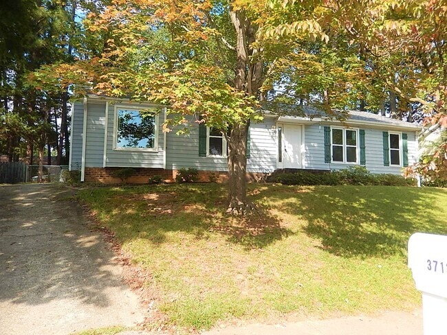 Building Photo - 3713 Sue Ellen Dr Rental