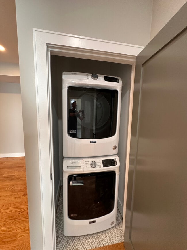 Photo - 16 Baker Ct Unit 1