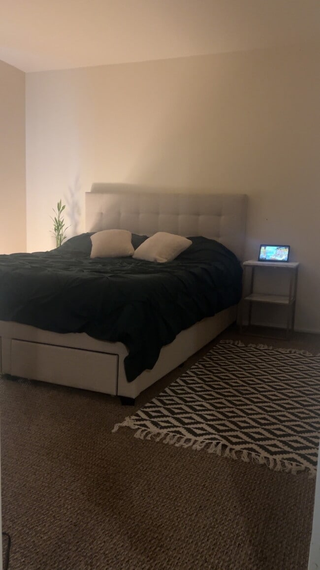 Pinnacle Apartments