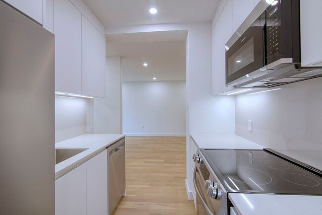 Photo - 4557 Rue Sherbrooke O Unit 304