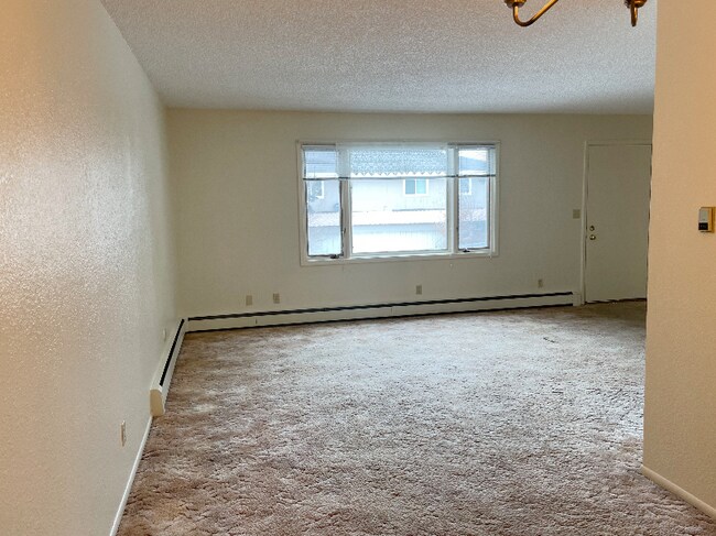 Photo - 472 Russell Ln Unidad 2