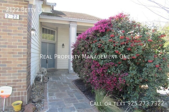 Photo - 2122 Betty Ln