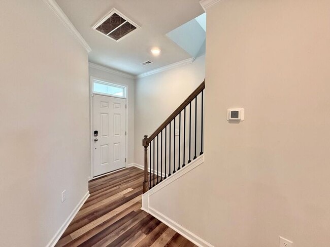 Photo - 5003 Tura St